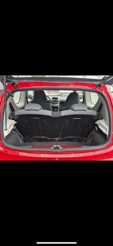 Rot Gebraucht 2010 Peugeot 107 Kleinwagen | 2.000 € (Fairer Preis) - Bild 1/4
