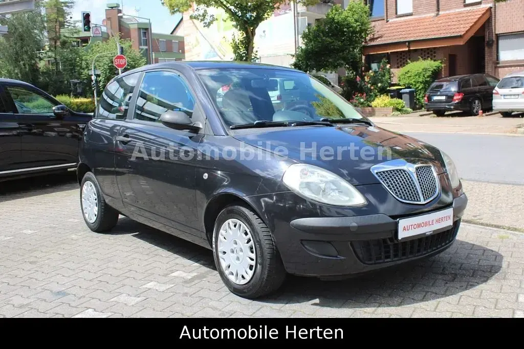 Gebraucht Lancia Ypsilon 60 PS (44 kW) 2004 Schwarz rockabilly/pergusa/bod Kleinwagen