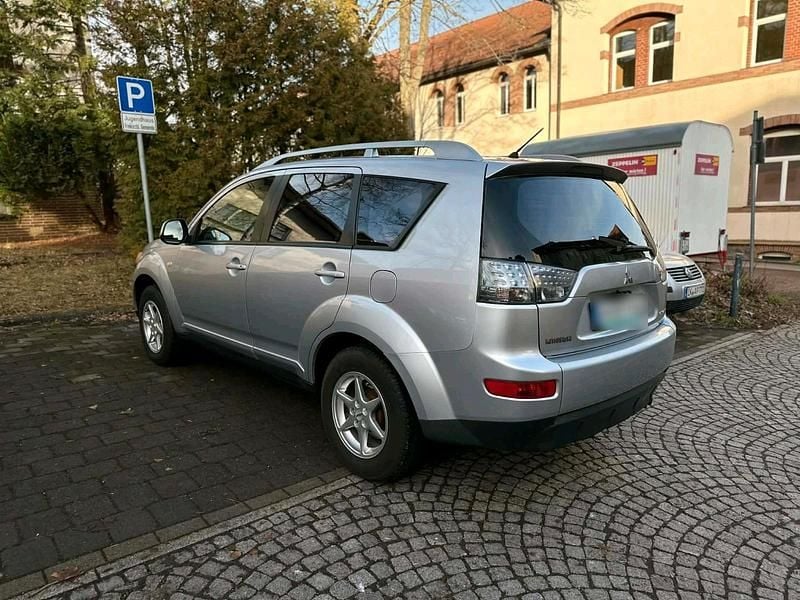 Gebraucht Mitsubishi Outlander 140 PS (102 kW) 2007 Silber SUV