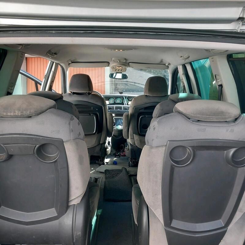 Silber Gebraucht 2002 Peugeot 807 Van / Kleinbus | 600 € - Bild 1/4