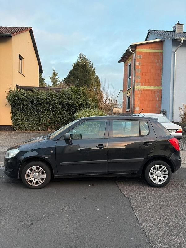 Gebraucht Skoda Fabia 70 PS (51 kW) 2013 Schwarz Kleinwagen