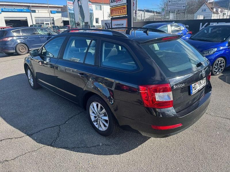 Gebraucht Skoda Octavia Ambition 150 PS (110 kW) 2014 Schwarzmagic perleffekt Kleinwagen