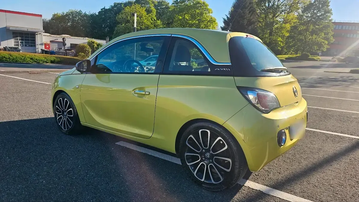 Używany Opel Adam 74 KM (54 kW) 2013 Żółty Hatchback