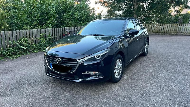 Schwarz Gebraucht 2017 Mazda 3 Kleinwagen | 16.900 € (Etwas zu teuer) - Bild 1/4