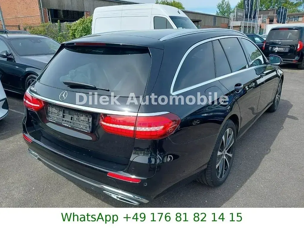 Gebraucht Mercedes E300 194 PS (142 kW) 2021 Schwarz Limousine