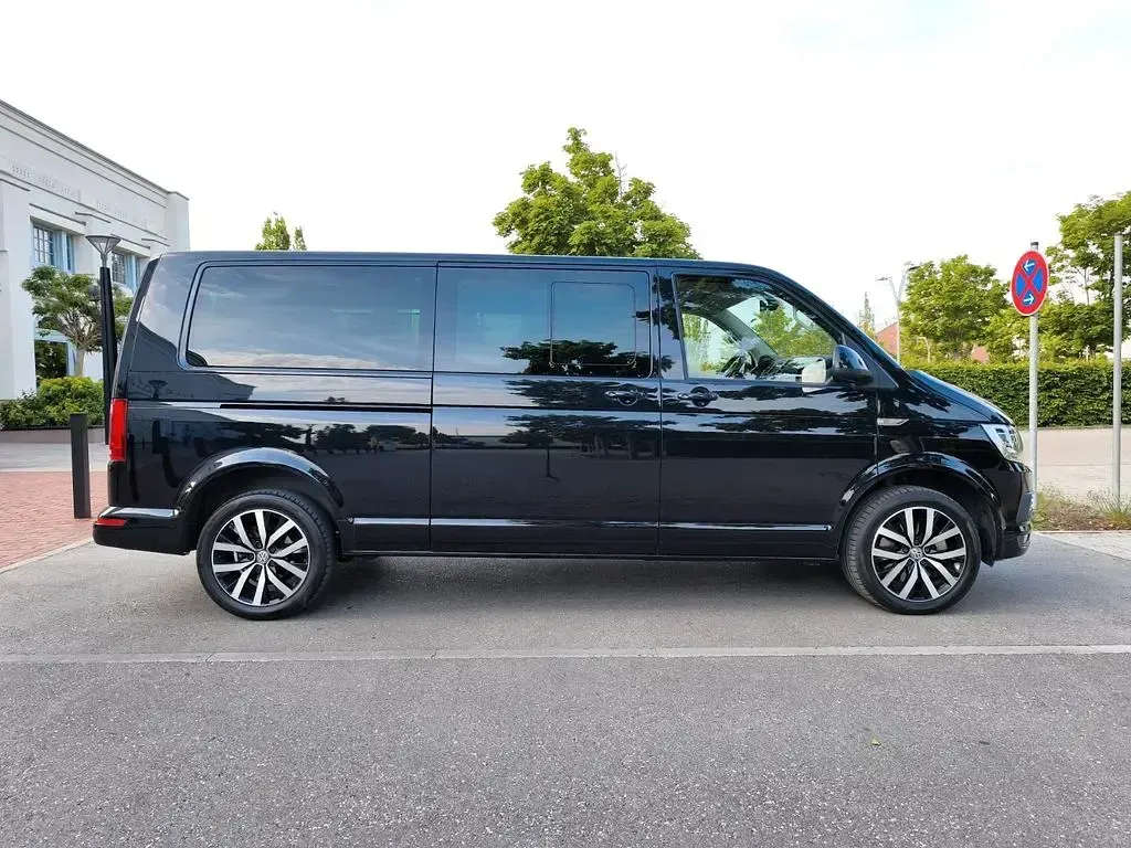 Gebraucht VW Multivan Comfortline 204 PS (150 kW) 2015 Deep black perleffekt Van / Kleinbus