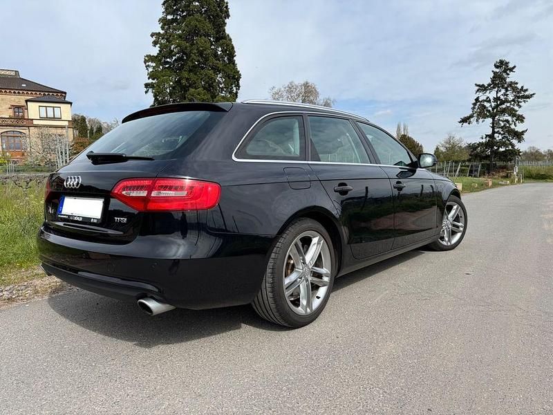 Gebraucht Audi A4 Ambiente 170 PS (125 kW) 2012 Schwarz Kombi