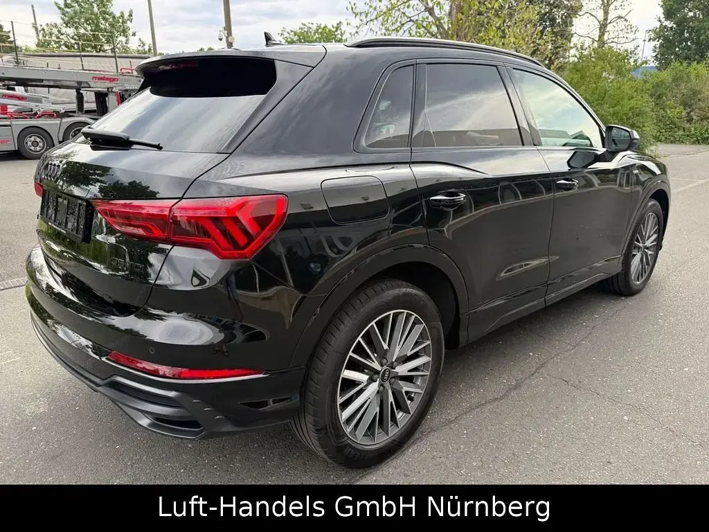Gebraucht Audi Q3 Black Edition 150 PS (110 kW) 2022 Schwarz SUV