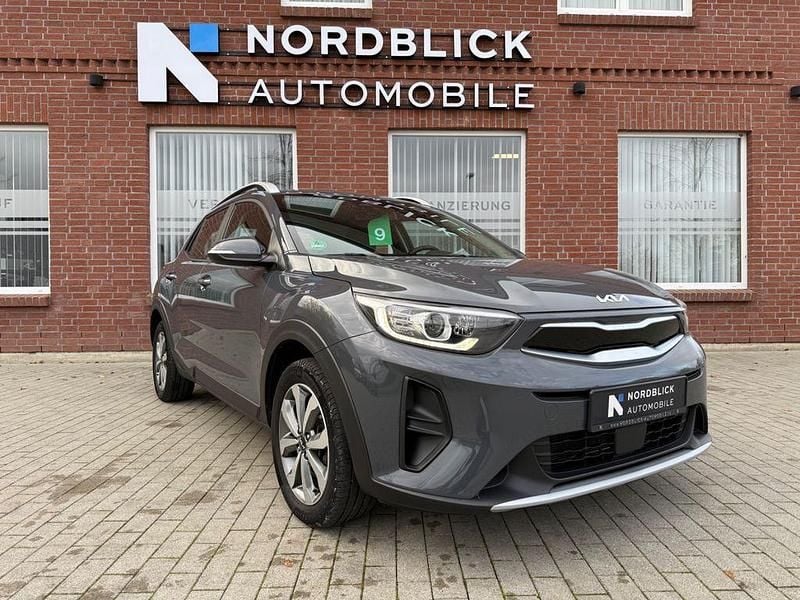 Gebraucht Kia Stonic 101 PS (74 kW) 2022 Grau SUV