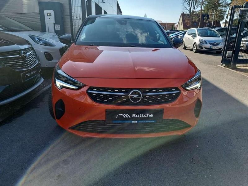 Gebraucht Opel Corsa Elegance 101 PS (74 kW) 2023 Lackierung peperoncino red/typ aussenverkleidung metalliclackierung Limousine