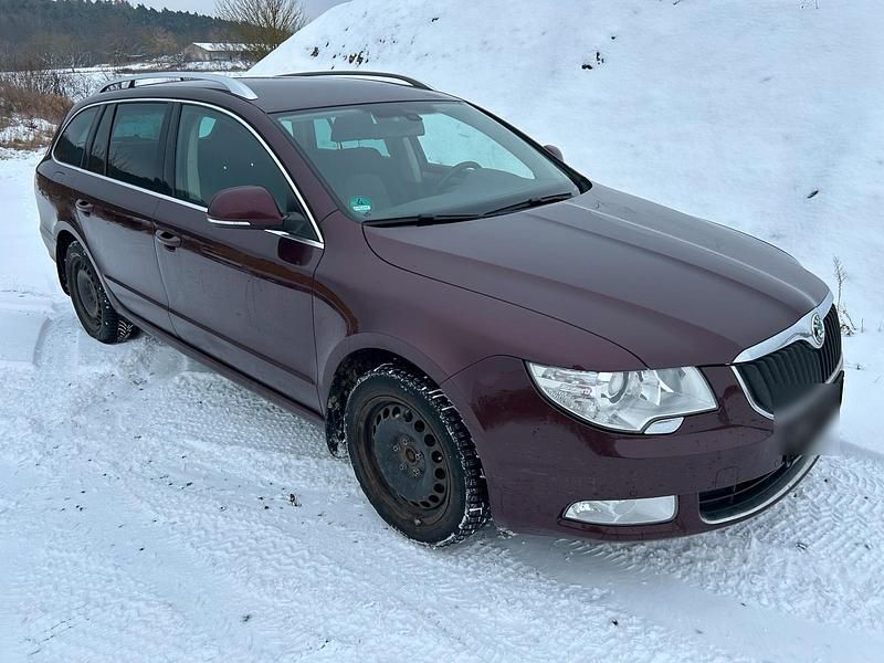 Gebraucht Skoda Superb 160 PS (117 kW) 2010 Rot Kombi