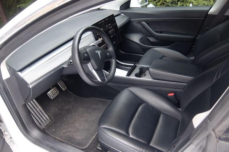 Gebraucht Tesla Model 3 Standard Range Plus 239 kW (325 PS) 2020 Weiß Limousine