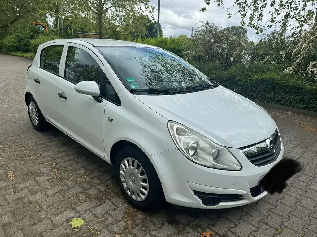 Gebraucht Opel Corsa Selection 69 PS (50 kW) 2010 Casabl/arctic/eisweiss/kaolin Kleinwagen