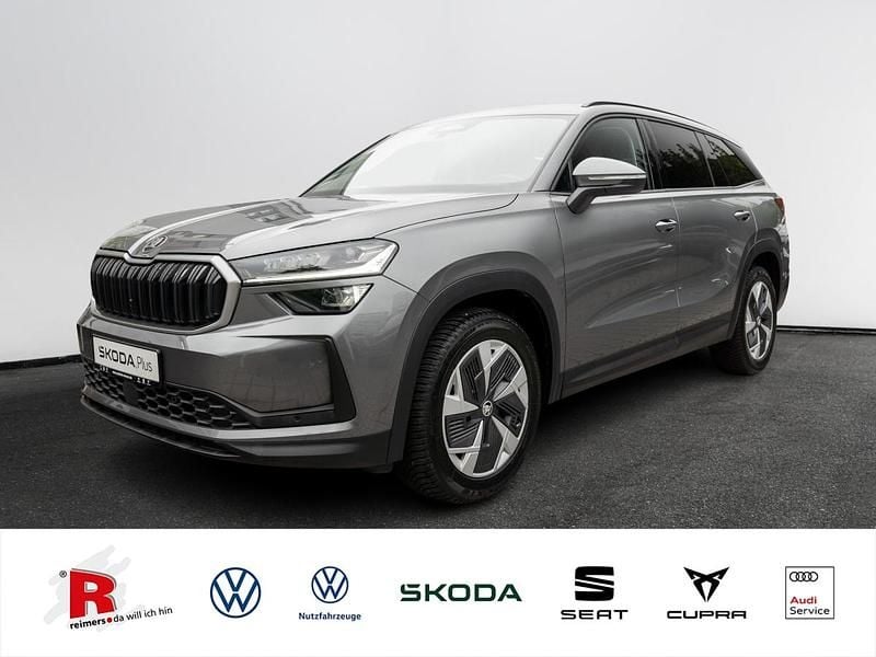 Grau Gebraucht 2024 Skoda Kodiaq Selection SUV | 43.740 € (Guter Preis) - Bild 1/4