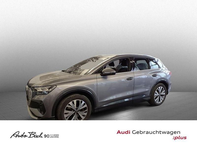Grau (taifungrau metallic) Gebraucht 2022 Audi Q4 e-tron Advanced Plus SUV | 25.870 € (Guter Preis) - Bild 1/4