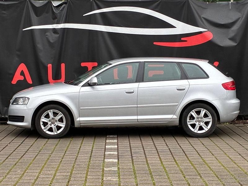 Gebraucht Audi A3 Attraction 125 PS (91 kW) 2009 Silber Limousine