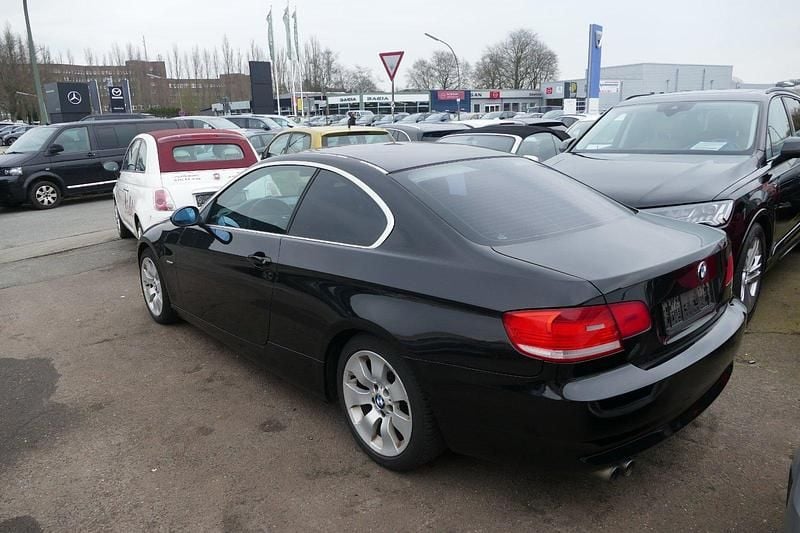 Second-hand BMW 325 Sport Line 218 CP (160 kW) 2006 Negru Coupe