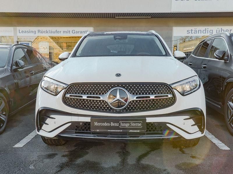 Gebraucht Mercedes GLC300 AMG 258 PS (189 kW) 2024 Polarweiß SUV