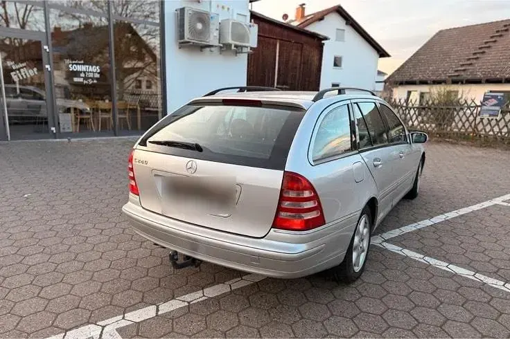 Gebraucht Mercedes C240 170 PS (125 kW) 2003 Silber Kombi