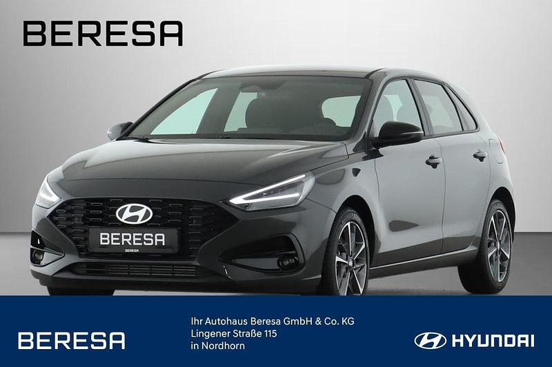 Grau Gebraucht 2025 Hyundai i30 Advantage Limousine | 23.480 € (Fairer Preis) - Bild 1/4