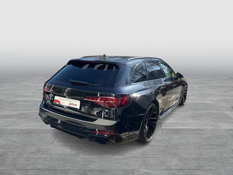 Gebraucht Audi RS4 Ambiente 450 PS (330 kW) 2021 Mythosschwarz metallic Kombi