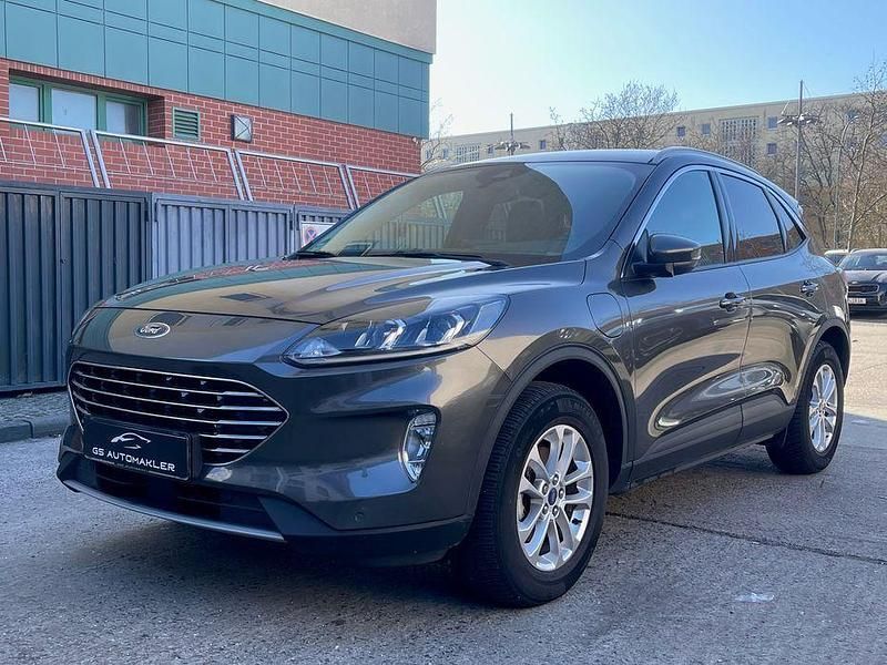 Gebraucht Ford Kuga Titanium 152 PS (111 kW) 2021 Grau SUV