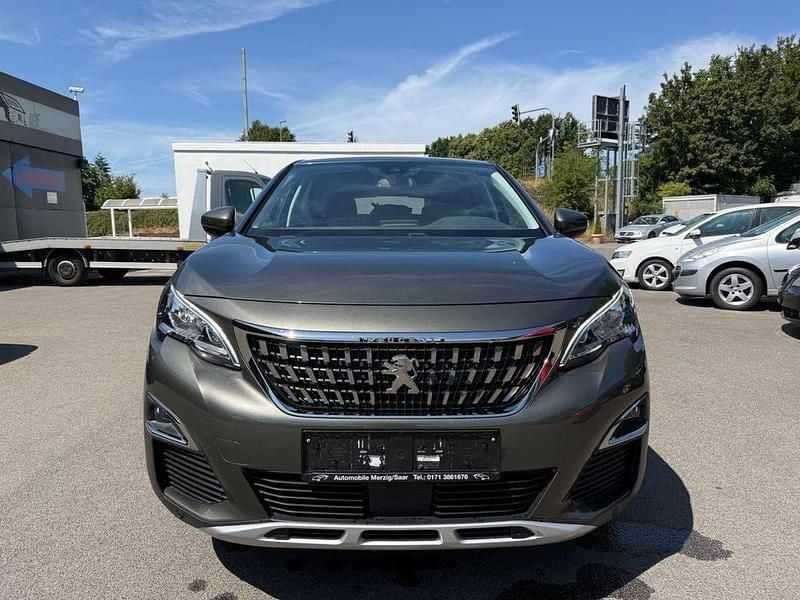 Grau Gebraucht 2018 Peugeot 3008 Allure SUV | 13.999 € (Guter Preis) - Bild 1/4