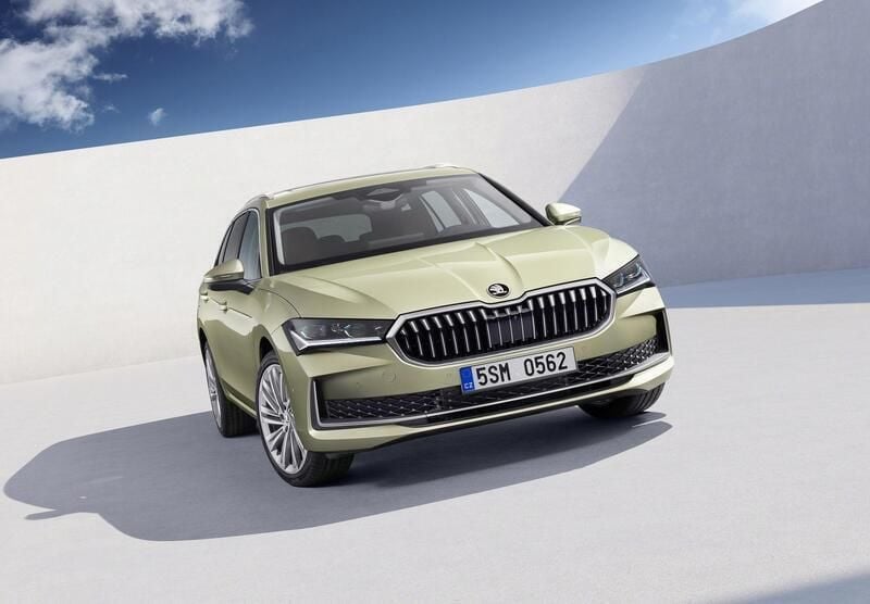 Wählbar Neu 2024 Skoda Superb LAURIN & KLEMENT Kombi | 43.417 € (Fairer Preis) - Bild 1/3