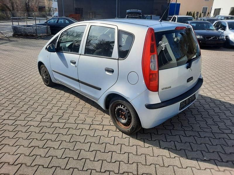 Second-hand Mitsubishi Colt Inform 68 CP (50 kW) 2007 Albastru Monovolum