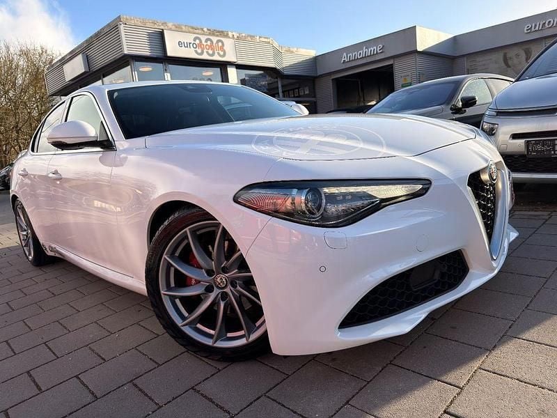 Gebraucht Alfa Romeo Giulia Super 179 PS (131 kW) 2016 Weiß Limousine