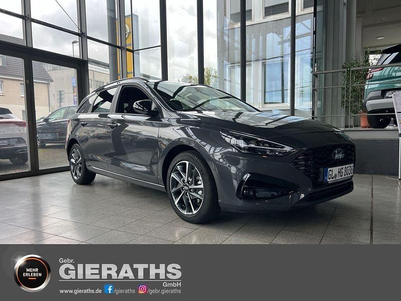 Grau Neu 2024 Hyundai i30 Limousine | 25.900 € (Etwas zu teuer) - Bild 1/4