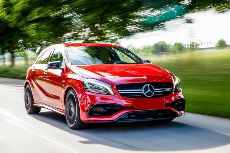 Rot Gebraucht 2016 Mercedes A45 AMG AMG Kleinwagen | 27.000 € (Fairer Preis) - Bild 1/4