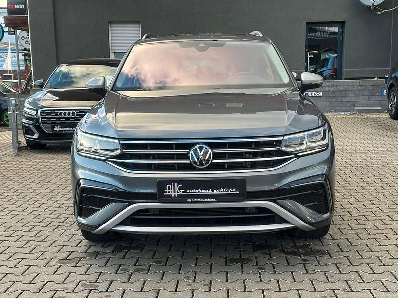 Gebraucht VW Tiguan Allspace 200 PS (147 kW) 2022 Grau SUV