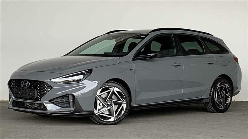 Grau / shadowgrey Gebraucht 2024 Hyundai i30 N Line Kombi | 26.970 € (Fairer Preis) - Bild 1/4