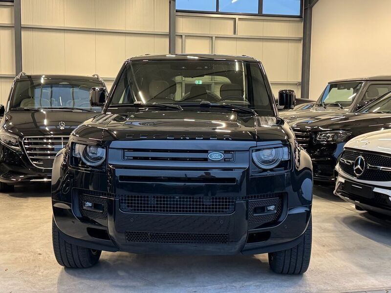 Schwarz Neu 2025 Land Rover Defender Dynamic SUV | 116.620 € - Bild 1/4