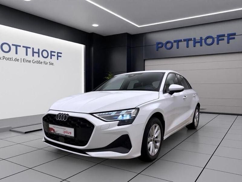 Weiss Gebraucht 2024 Audi A3 Business | 29.750 € (Guter Preis) - Bild 1/4