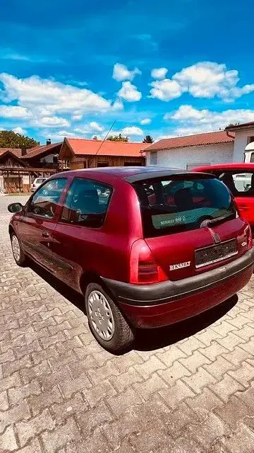 Gebraucht Renault Clio II 58 PS (42 kW) 2000 Rot Limousine