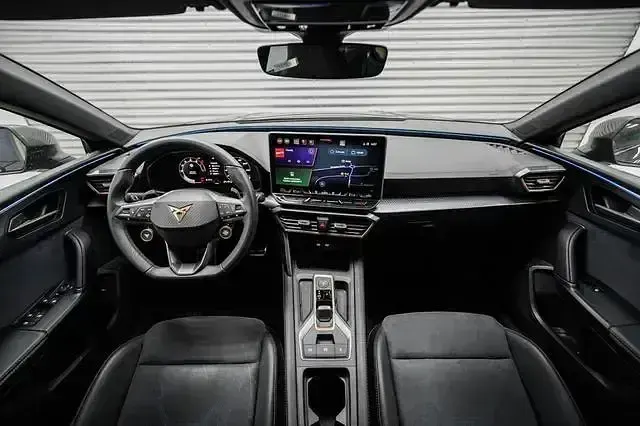 Second-hand Cupra Leon VZ 333 CP (244 kW) 2025 Gri
