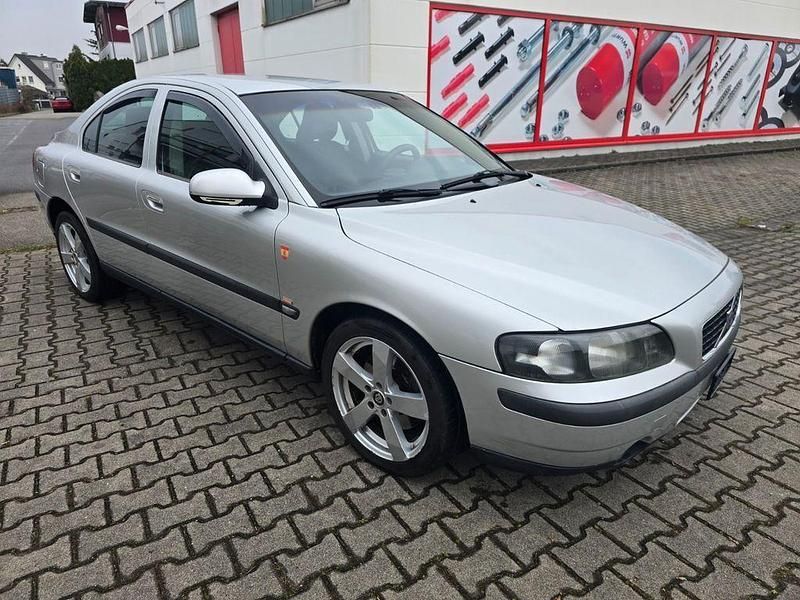Gebraucht Volvo S60 200 PS (147 kW) 2002 Silber Limousine