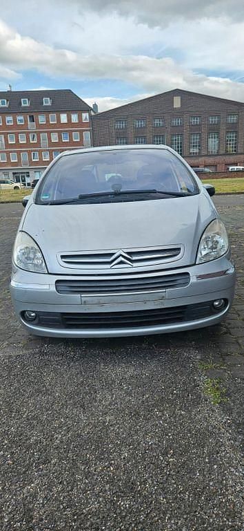 Silber Gebraucht 2008 Citroën Xsara Picasso Comfort Van / Kleinbus | 2.300 € (Fairer Preis) - Bild 1/4