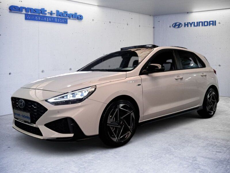 Atlas white Gebraucht 2024 Hyundai i30 N Line Limousine | 26.990 € (Fairer Preis) - Bild 1/4