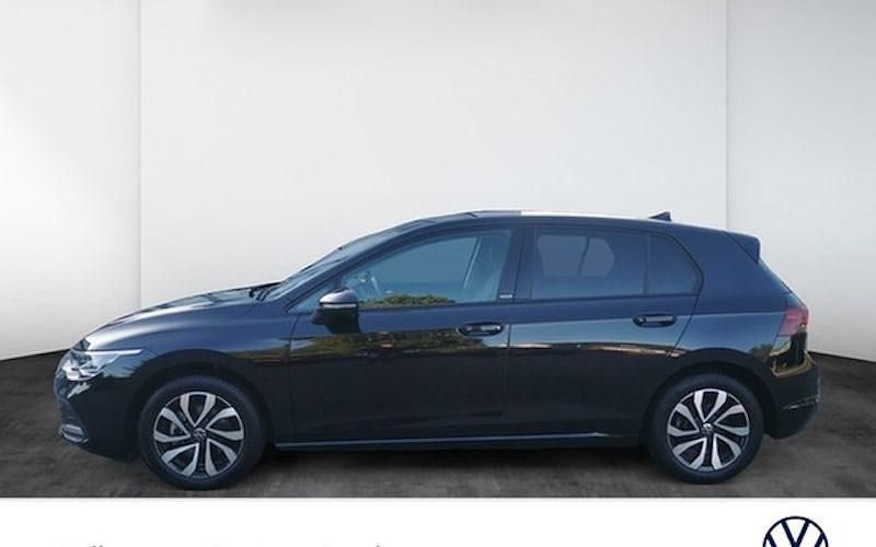 Gebraucht VW Golf VIII Active 150 PS (110 kW) 2022 Schwarz Limousine