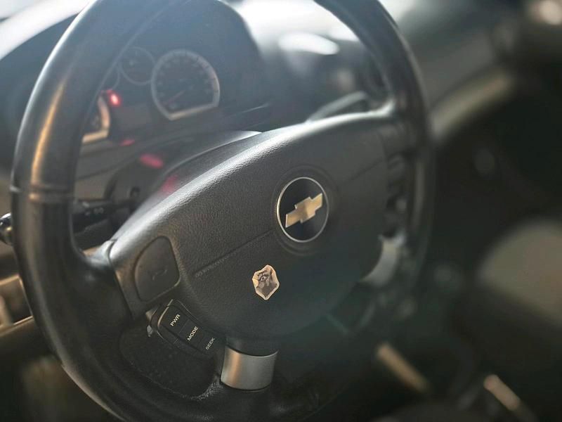 Gebraucht Chevrolet Aveo 101 PS (74 kW) 2008 Grau Kleinwagen