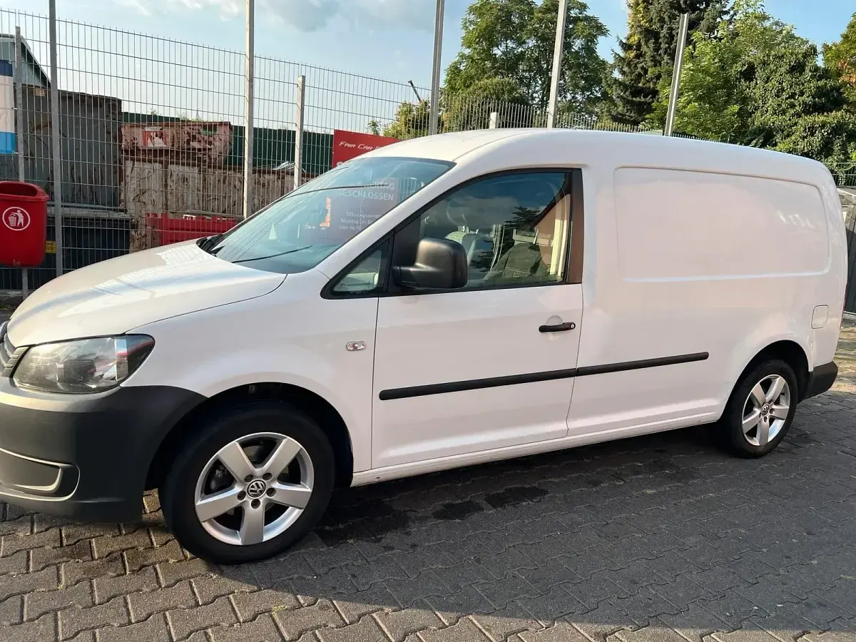 Gebraucht VW Caddy 102 PS (75 kW) 2012 Weiß Van / Kleinbus