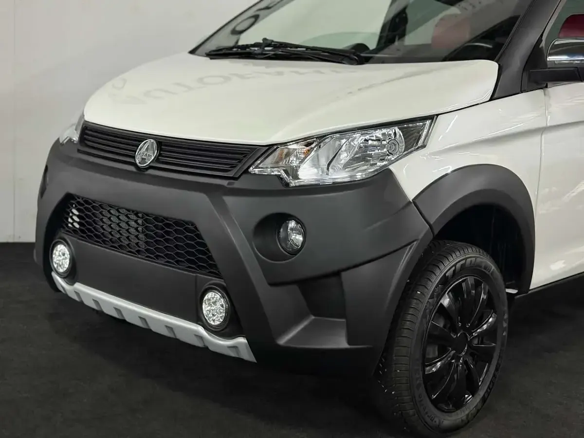 Usata Aixam Crossover Premium 2019 Bianco Utilitaria