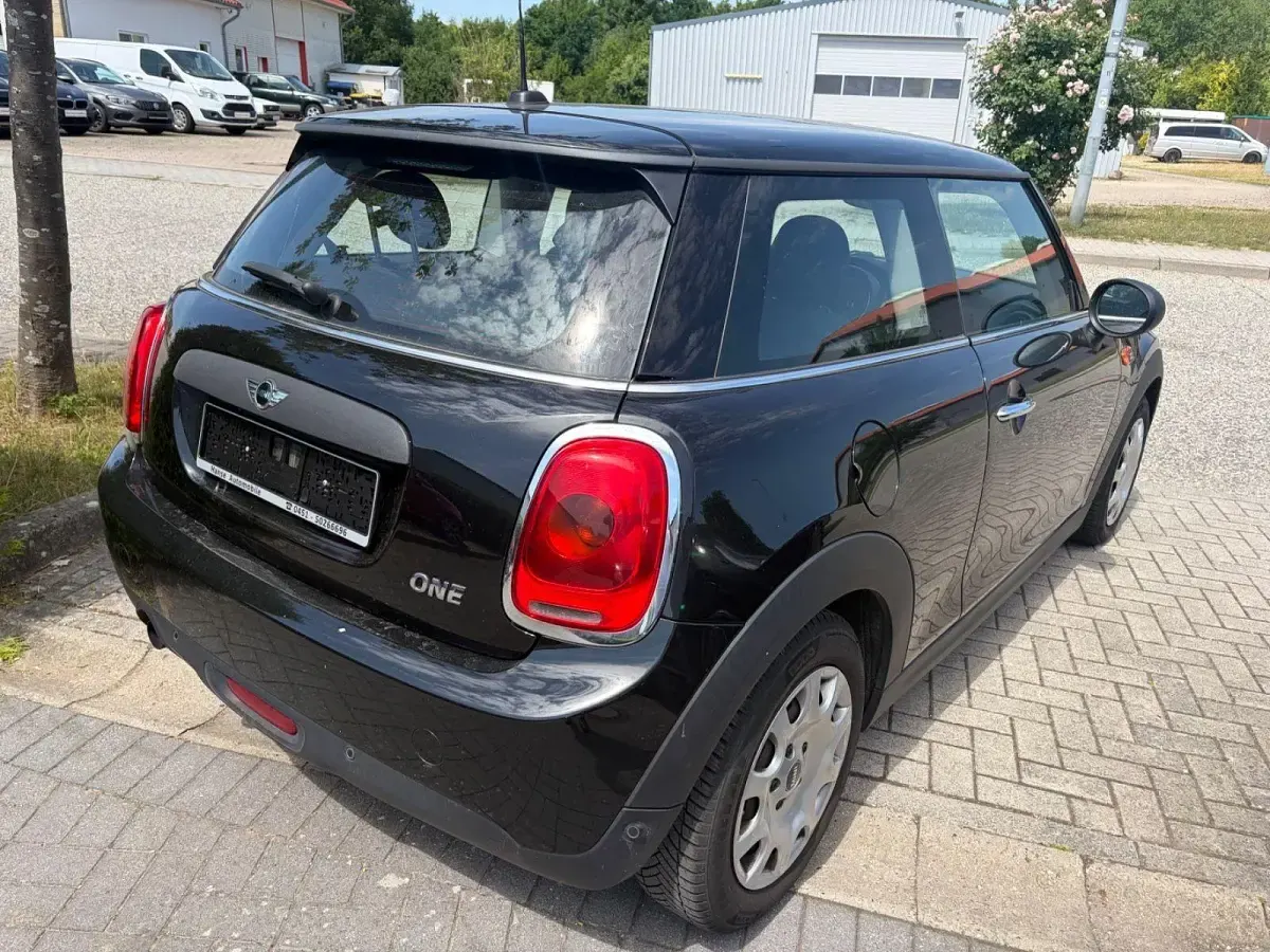 Gebraucht Mini ONE 102 PS (75 kW) 2017 Schwarz Kleinwagen