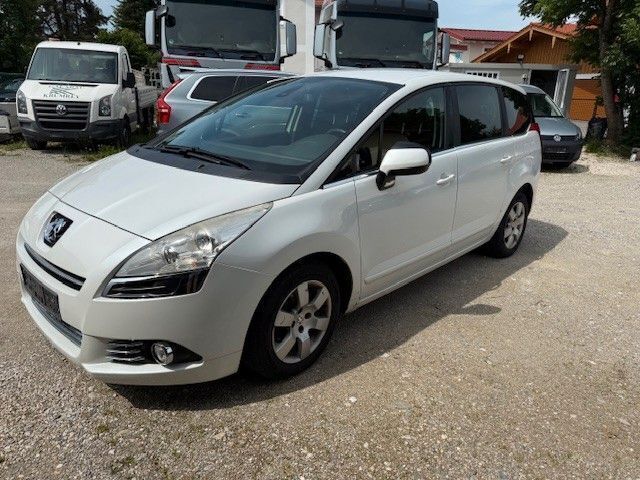 Gebraucht Peugeot 5008 Premium 109 PS (80 kW) 2011 Weiß Van / Kleinbus