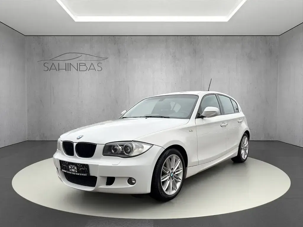 Gebraucht BMW 120 M Sport 177 PS (130 kW) 2011 Weiß Kleinwagen