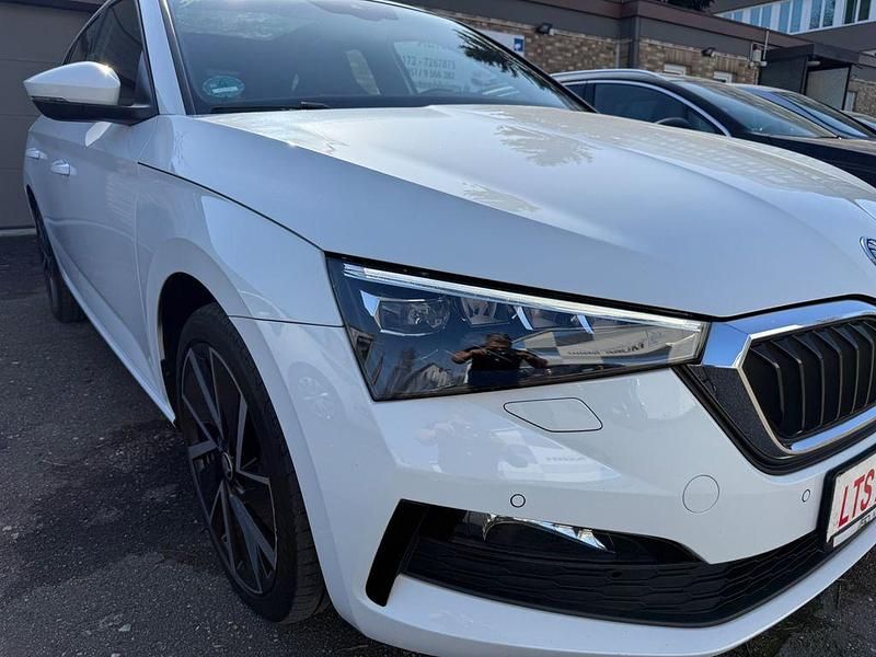 Gebraucht Skoda Scala Style 116 PS (85 kW) 2019 Weiß Kleinwagen