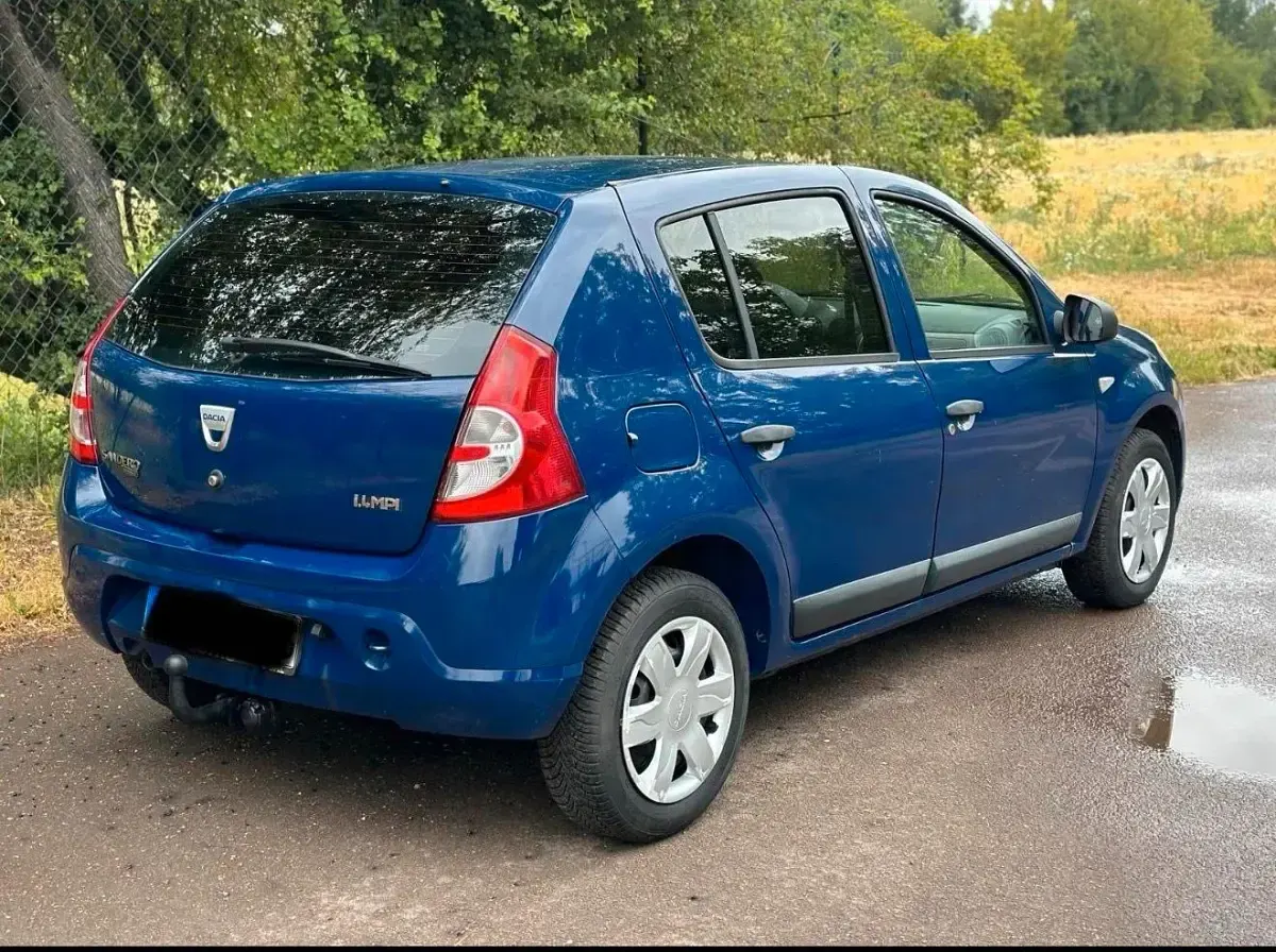 Gebraucht Dacia Sandero 75 PS (55 kW) 2009 Blau Kleinwagen